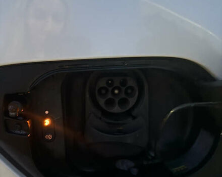 Белый Фольксваген e-Golf, объемом двигателя 0 л и пробегом 121 тыс. км за 9000 $, фото 10 на Automoto.ua