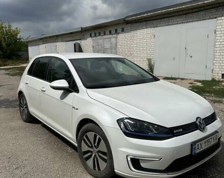 Белый Фольксваген e-Golf, объемом двигателя 0 л и пробегом 118 тыс. км за 10500 $, фото 2 на Automoto.ua