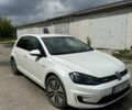 Белый Фольксваген e-Golf, объемом двигателя 0 л и пробегом 118 тыс. км за 10500 $, фото 2 на Automoto.ua