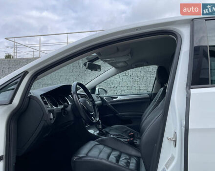 Белый Фольксваген e-Golf, объемом двигателя 0 л и пробегом 154 тыс. км за 9200 $, фото 15 на Automoto.ua