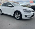 Белый Фольксваген e-Golf, объемом двигателя 0 л и пробегом 92 тыс. км за 9500 $, фото 20 на Automoto.ua