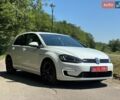 Белый Фольксваген e-Golf, объемом двигателя 0 л и пробегом 138 тыс. км за 7999 $, фото 2 на Automoto.ua