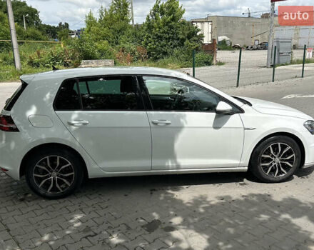 Белый Фольксваген e-Golf, объемом двигателя 0 л и пробегом 177 тыс. км за 8700 $, фото 2 на Automoto.ua