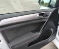 Белый Фольксваген e-Golf, объемом двигателя 0 л и пробегом 101 тыс. км за 8500 $, фото 31 на Automoto.ua
