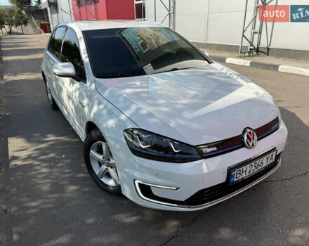Белый Фольксваген e-Golf, объемом двигателя 0 л и пробегом 95 тыс. км за 9500 $, фото 3 на Automoto.ua