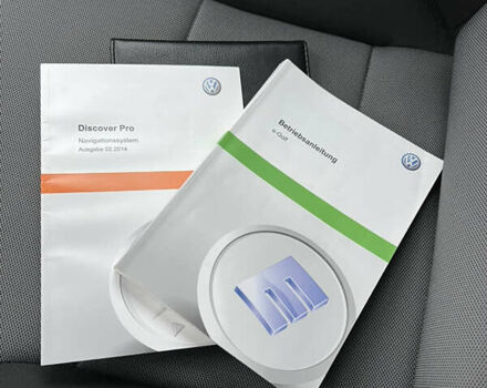 Белый Фольксваген e-Golf, объемом двигателя 0 л и пробегом 126 тыс. км за 8550 $, фото 27 на Automoto.ua