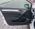 Белый Фольксваген e-Golf, объемом двигателя 0 л и пробегом 127 тыс. км за 8350 $, фото 12 на Automoto.ua