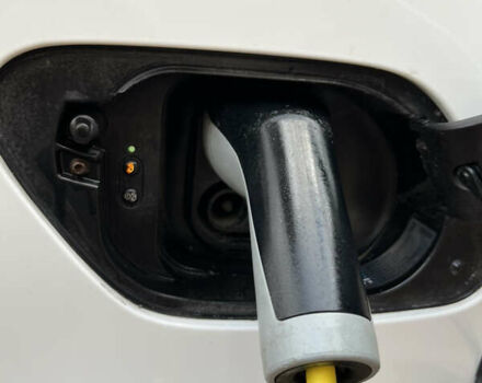 Білий Фольксваген e-Golf, об'ємом двигуна 0 л та пробігом 130 тис. км за 8450 $, фото 15 на Automoto.ua