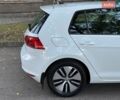 Белый Фольксваген e-Golf, объемом двигателя 0 л и пробегом 126 тыс. км за 8000 $, фото 53 на Automoto.ua