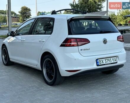 Білий Фольксваген e-Golf, об'ємом двигуна 0 л та пробігом 96 тис. км за 8755 $, фото 3 на Automoto.ua
