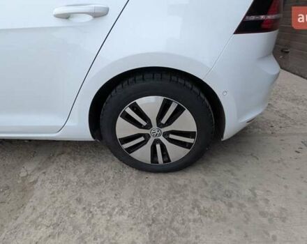 Белый Фольксваген e-Golf, объемом двигателя 0 л и пробегом 192 тыс. км за 7550 $, фото 29 на Automoto.ua