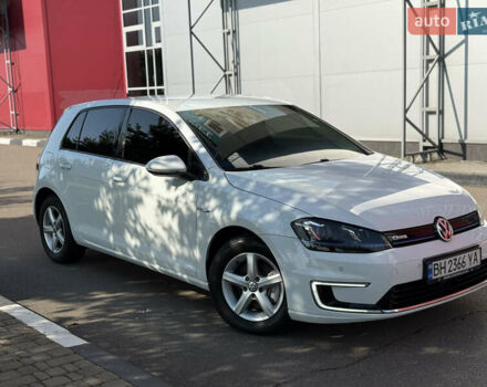 Белый Фольксваген e-Golf, объемом двигателя 0 л и пробегом 95 тыс. км за 9500 $, фото 2 на Automoto.ua