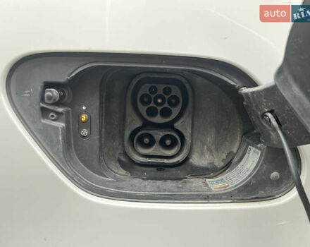 Белый Фольксваген e-Golf, объемом двигателя 0 л и пробегом 92 тыс. км за 9500 $, фото 62 на Automoto.ua