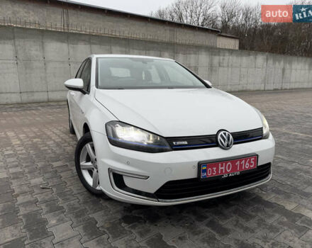 Белый Фольксваген e-Golf, объемом двигателя 0 л и пробегом 99 тыс. км за 8450 $, фото 1 на Automoto.ua