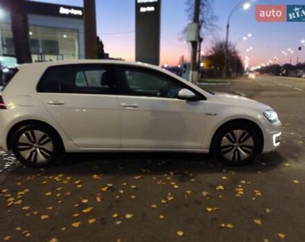 Білий Фольксваген e-Golf, об'ємом двигуна 0 л та пробігом 69 тис. км за 9111 $, фото 13 на Automoto.ua
