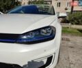 Белый Фольксваген e-Golf, объемом двигателя 0 л и пробегом 142 тыс. км за 9700 $, фото 2 на Automoto.ua