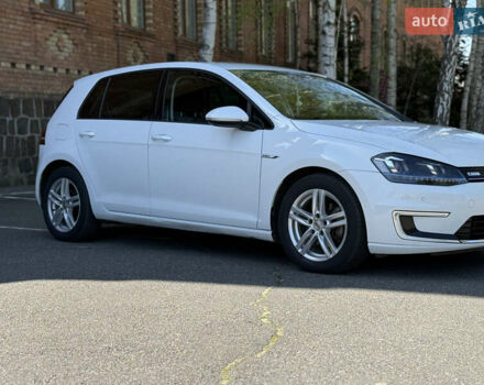 Белый Фольксваген e-Golf, объемом двигателя 0 л и пробегом 170 тыс. км за 8800 $, фото 1 на Automoto.ua