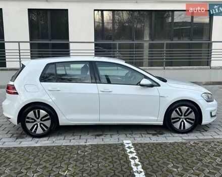 Белый Фольксваген e-Golf, объемом двигателя 0 л и пробегом 127 тыс. км за 8350 $, фото 4 на Automoto.ua
