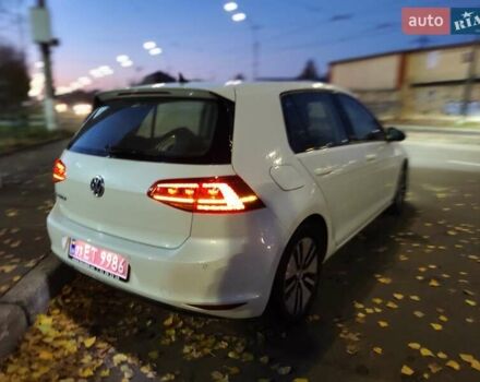Білий Фольксваген e-Golf, об'ємом двигуна 0 л та пробігом 69 тис. км за 9111 $, фото 11 на Automoto.ua