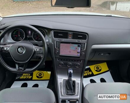 Білий Фольксваген e-Golf, об'ємом двигуна 24 л та пробігом 113 тис. км за 9700 $, фото 14 на Automoto.ua