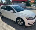 Белый Фольксваген e-Golf, объемом двигателя 0 л и пробегом 152 тыс. км за 9900 $, фото 2 на Automoto.ua