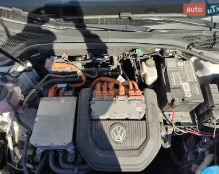 Белый Фольксваген e-Golf, объемом двигателя 0 л и пробегом 142 тыс. км за 9700 $, фото 16 на Automoto.ua