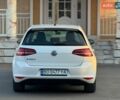 Белый Фольксваген e-Golf, объемом двигателя 0 л и пробегом 98 тыс. км за 8550 $, фото 20 на Automoto.ua