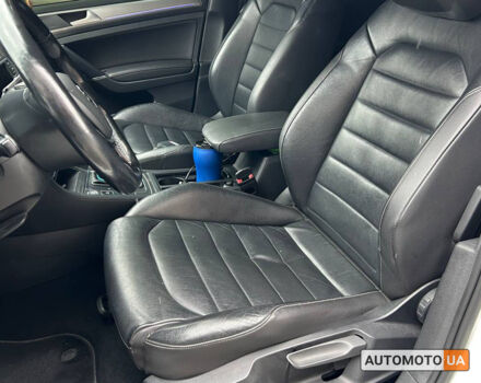 Белый Фольксваген e-Golf, объемом двигателя 24 л и пробегом 93 тыс. км за 10300 $, фото 8 на Automoto.ua