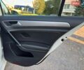 Белый Фольксваген e-Golf, объемом двигателя 0 л и пробегом 126 тыс. км за 8000 $, фото 28 на Automoto.ua