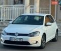 Белый Фольксваген e-Golf, объемом двигателя 0 л и пробегом 98 тыс. км за 8550 $, фото 9 на Automoto.ua