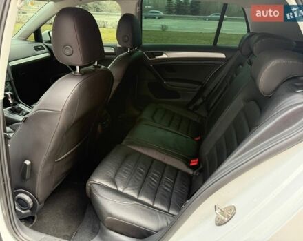 Білий Фольксваген e-Golf, об'ємом двигуна 0 л та пробігом 96 тис. км за 9500 $, фото 18 на Automoto.ua