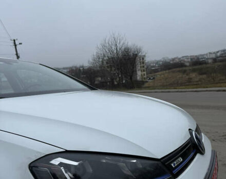 Білий Фольксваген e-Golf, об'ємом двигуна 0 л та пробігом 103 тис. км за 8499 $, фото 16 на Automoto.ua