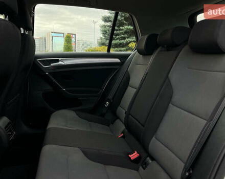 Белый Фольксваген e-Golf, объемом двигателя 0 л и пробегом 117 тыс. км за 11500 $, фото 20 на Automoto.ua