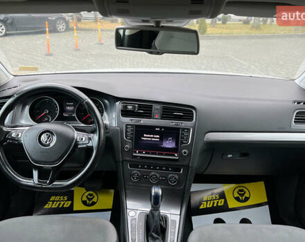 Белый Фольксваген e-Golf, объемом двигателя 0 л и пробегом 117 тыс. км за 11500 $, фото 12 на Automoto.ua