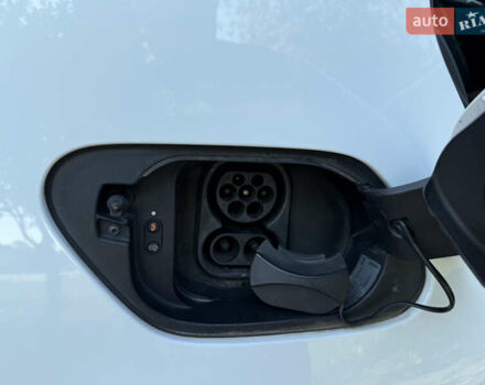 Белый Фольксваген e-Golf, объемом двигателя 0 л и пробегом 95 тыс. км за 9500 $, фото 23 на Automoto.ua