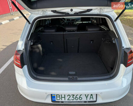 Белый Фольксваген e-Golf, объемом двигателя 0 л и пробегом 95 тыс. км за 9500 $, фото 20 на Automoto.ua