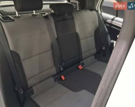 Белый Фольксваген e-Golf, объемом двигателя 0 л и пробегом 80 тыс. км за 7600 $, фото 10 на Automoto.ua