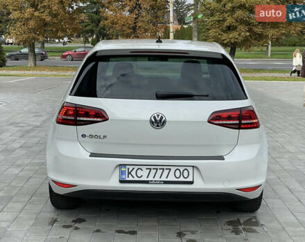 Белый Фольксваген e-Golf, объемом двигателя 0 л и пробегом 154 тыс. км за 9200 $, фото 4 на Automoto.ua