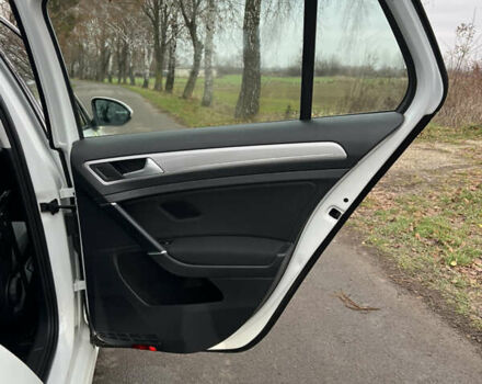 Белый Фольксваген e-Golf, объемом двигателя 0 л и пробегом 126 тыс. км за 8550 $, фото 23 на Automoto.ua
