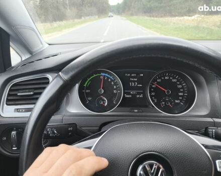 Білий Фольксваген e-Golf, об'ємом двигуна 0 л та пробігом 109 тис. км за 8700 $, фото 8 на Automoto.ua