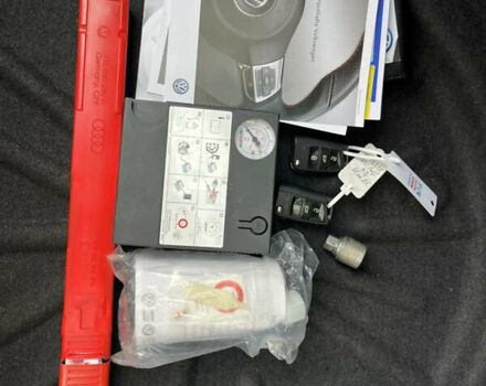 Білий Фольксваген e-Golf, об'ємом двигуна 0 л та пробігом 130 тис. км за 8450 $, фото 12 на Automoto.ua