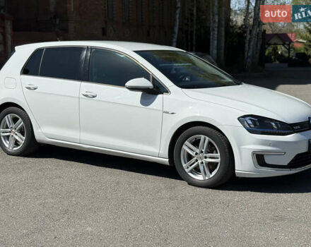 Белый Фольксваген e-Golf, объемом двигателя 0 л и пробегом 170 тыс. км за 8800 $, фото 5 на Automoto.ua