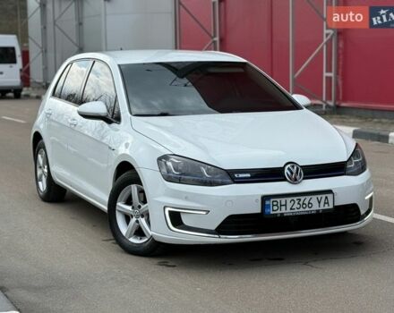 Білий Фольксваген e-Golf, об'ємом двигуна 0 л та пробігом 96 тис. км за 9500 $, фото 2 на Automoto.ua