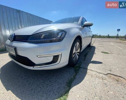 Білий Фольксваген e-Golf, об'ємом двигуна 0 л та пробігом 156 тис. км за 7500 $, фото 3 на Automoto.ua