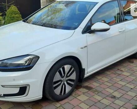 Белый Фольксваген e-Golf, объемом двигателя 0 л и пробегом 107 тыс. км за 8800 $, фото 2 на Automoto.ua