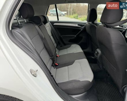 Белый Фольксваген e-Golf, объемом двигателя 0 л и пробегом 99 тыс. км за 8450 $, фото 17 на Automoto.ua