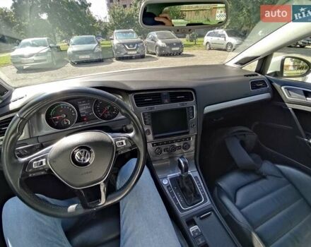Белый Фольксваген e-Golf, объемом двигателя 0 л и пробегом 142 тыс. км за 9700 $, фото 23 на Automoto.ua
