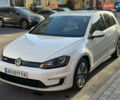 Белый Фольксваген e-Golf, объемом двигателя 0 л и пробегом 114 тыс. км за 10700 $, фото 1 на Automoto.ua