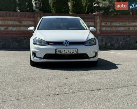 Белый Фольксваген e-Golf, объемом двигателя 0 л и пробегом 170 тыс. км за 8800 $, фото 11 на Automoto.ua