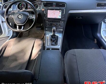 Белый Фольксваген e-Golf, объемом двигателя 0 л и пробегом 86 тыс. км за 10111 $, фото 5 на Automoto.ua